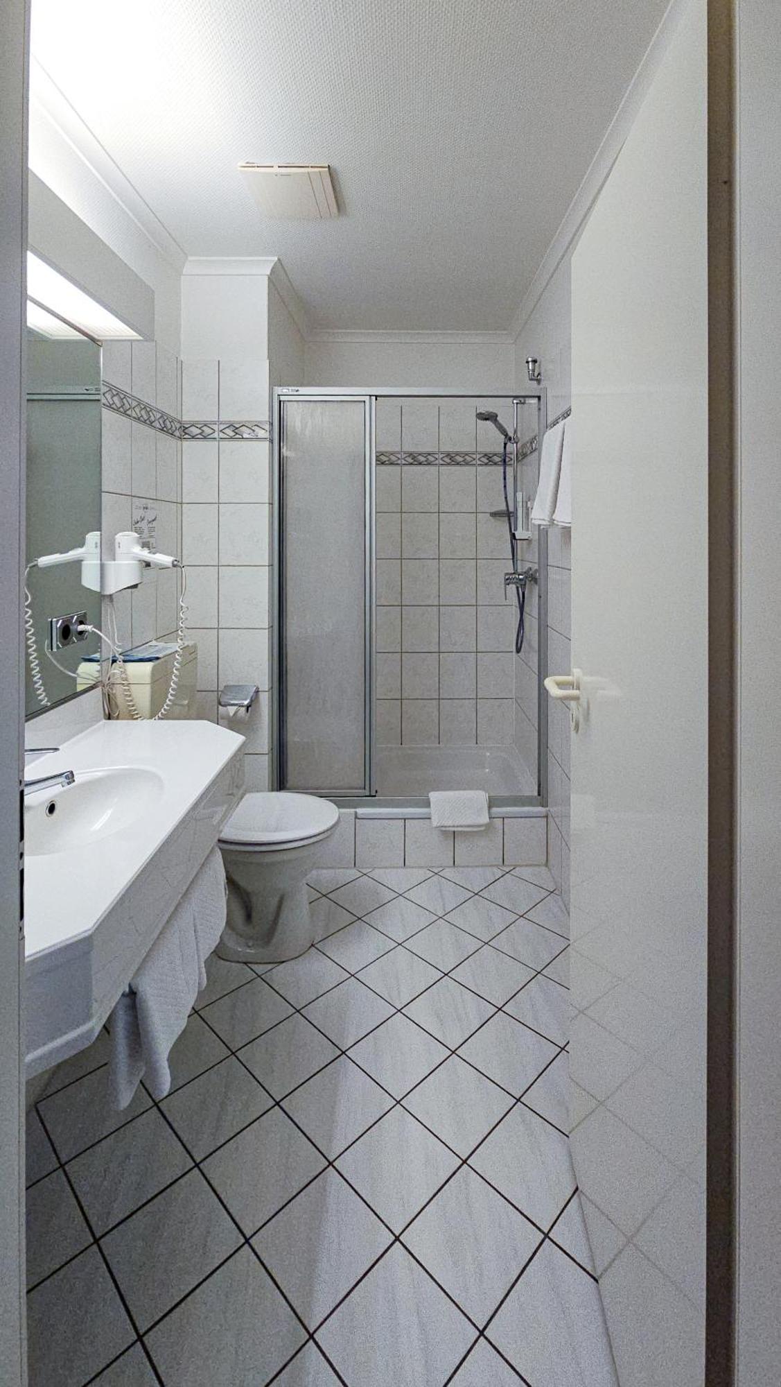 Hotel Zur Post 2*